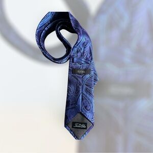 Tasso Elba Tie